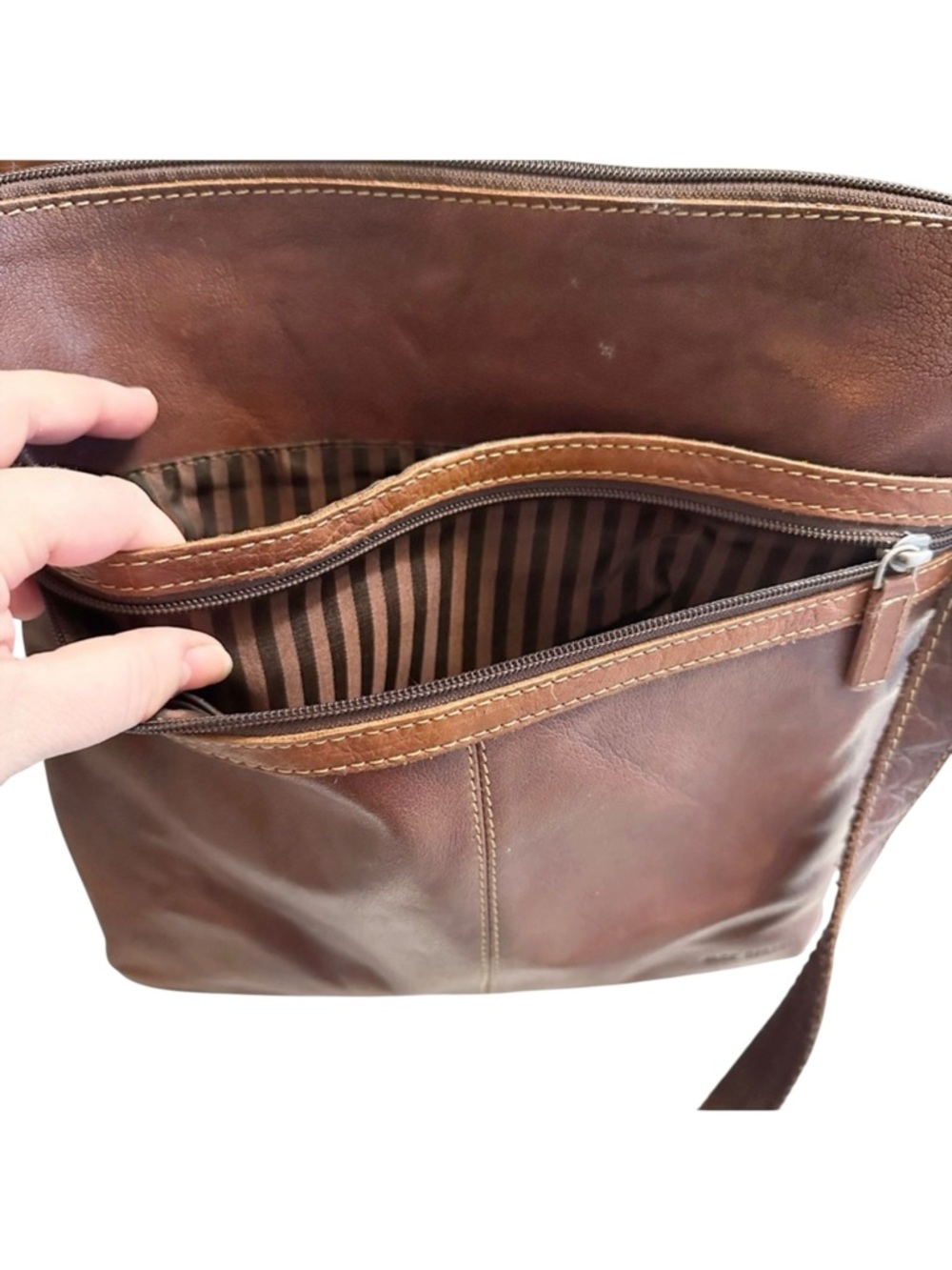 Jack Georges Brown Leather Crossbody Bag Minimalist Vintage Style - Picture 4 of 14